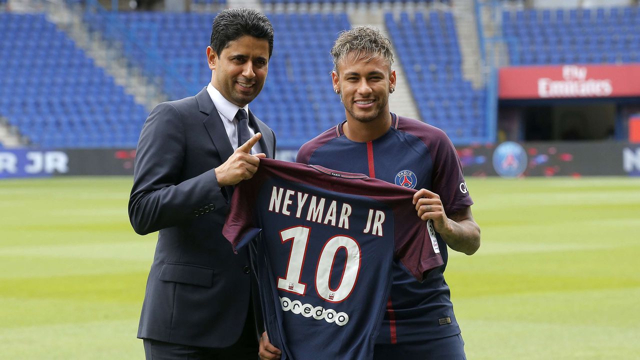 Hợp đồng của Neymar với PSG – bản hợp đồng được nhận định là quan trọng bậc nhất lịch sử bóng đá