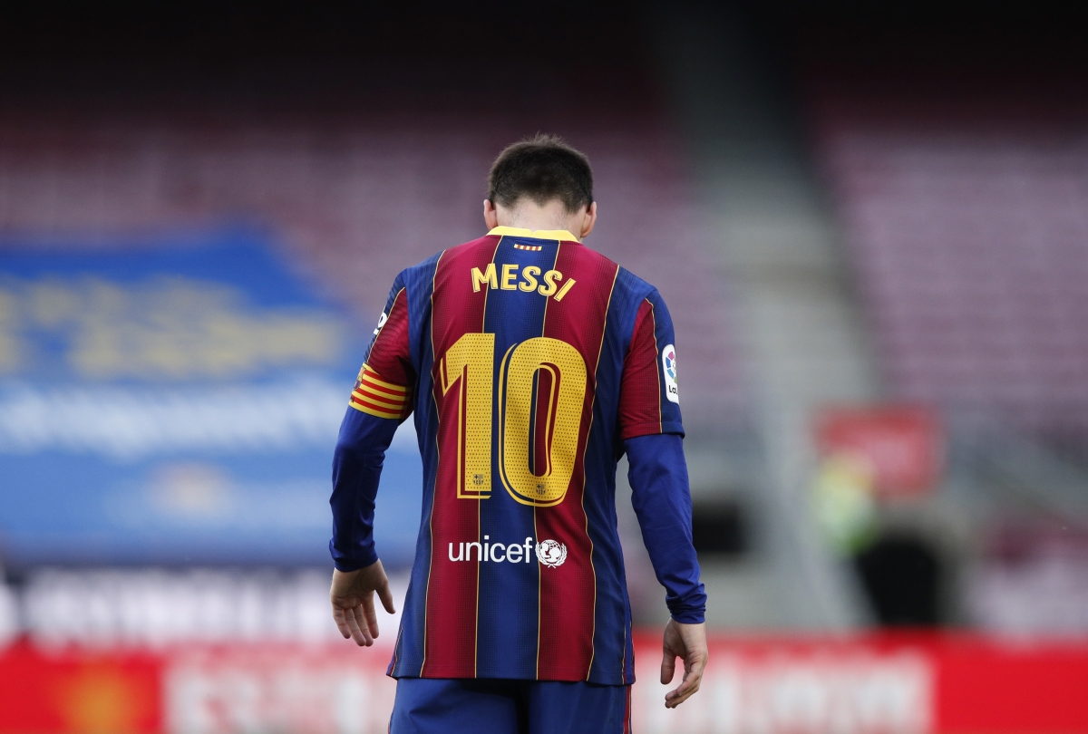 Tại sao Lionel Messi không chịu mặc chiếc áo số 10 tại PSG?